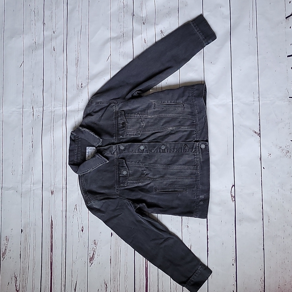 Host Pick🥳 Distressed Jean Jacket